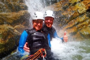 100 % MÄRKÄ KOKEMUS 3 tunnin canyoning-retki aloittelijoille