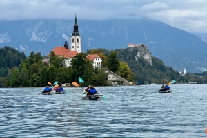 Bled: Tour guidato in un kayak trasparente