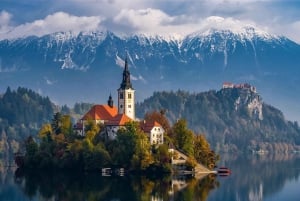 Bled: visita guiada a pie por el lago de Bled con tarta de crema