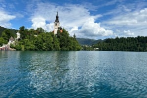 Bled: visita guiada a pie por el lago de Bled con tarta de crema