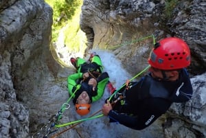 Bovec: 4 Uur Canyoning Avontuur