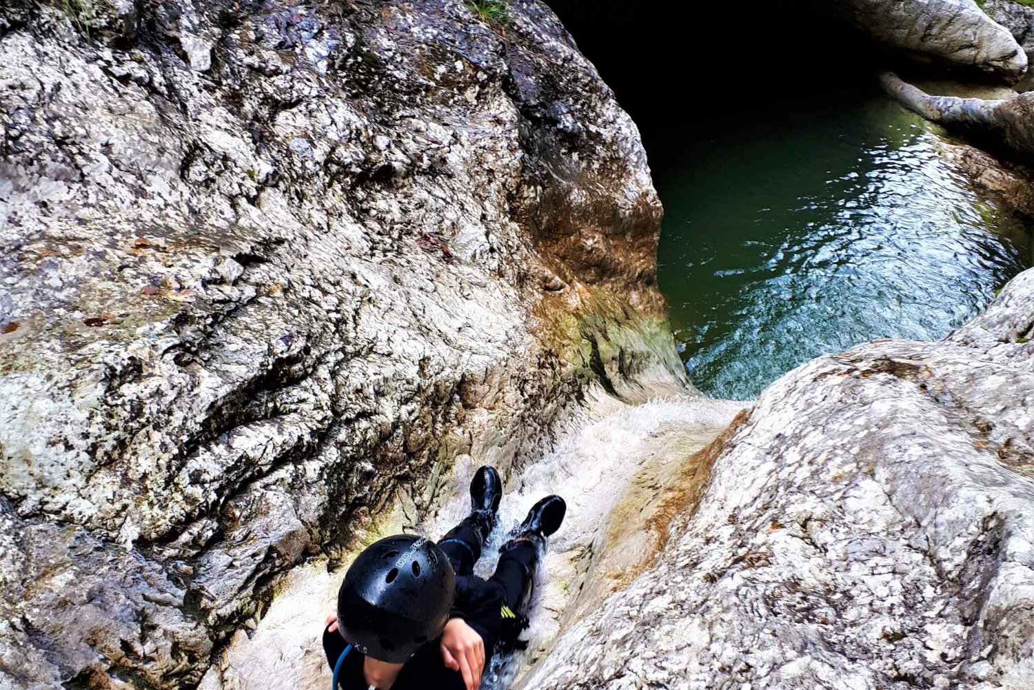Bovec: 100% Unvergessliches Canyoning-Abenteuer + GRATIS Fotos