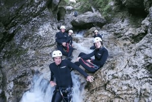 Bovec: Experiência de canyoning com fotos e transporte incluídos