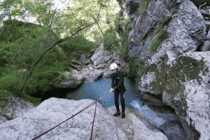 Bovec: Experiência de canyoning com fotos e transporte incluídos