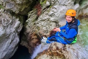 Bovec: Canyoning für Anfänger erleben