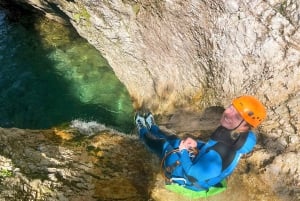 Bovec: Canyoning für Anfänger erleben