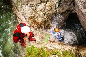 Bovec: Canyoning für Anfänger erleben