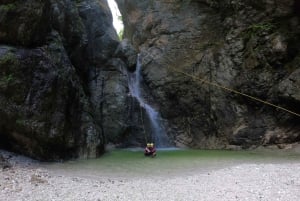 Bovec：Triglav国立公園ツアー+写真でのキャニオニング