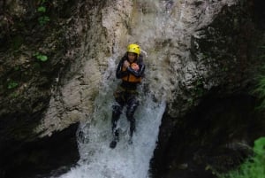 Bovec: gita di canyoning di mezza giornata