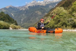 Bovec: PackRafting Tour sul fiume Soca con istruttore e attrezzatura
