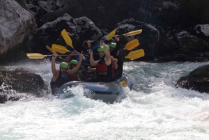 Bovec: Experiencia privada o compartida de rafting en aguas bravas