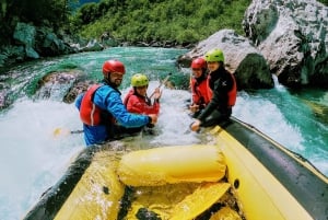 Bovec: Rafting-eventyr på Soča-floden med hoteltransfer