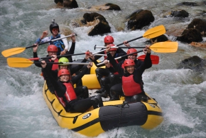 Bovec: Raftingäventyr på Soča-floden med hotelltransporter