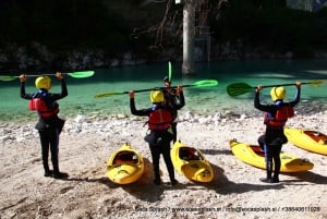 Bovec: Curso de iniciación al kayak de 1 día en el río Soča