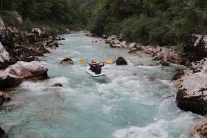 Bovec: Privé raften op de Soča rivier voor stellen