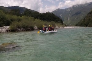 Bovec: Rafting Privado en el Río Soča para Parejas