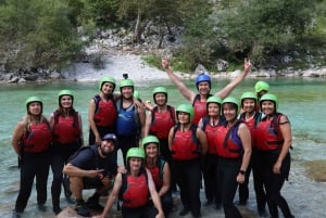 Bovec: Soča-joen koskenlaskuseikkailu valokuvineen ja juomineen