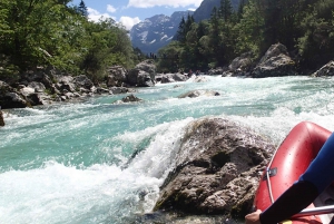 Bovec: Piragüismo en aguas bravas en el río Soča