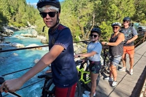Passeio de bicicleta elétrica no vale de Soča: O explorador definitivo