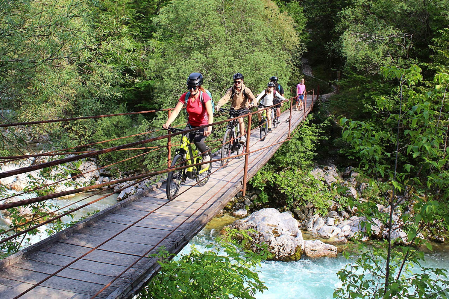 E-bike tour to the Great Soča gorge & Šunik water grove