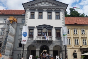 Utforska Ljubljana med en lokal licensierad guide PRIVAT
