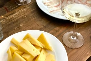 Food & Wine tour with a Sommelier