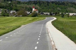 Von Bled: Selbstgeführte E-Bike-Tour zum Triglav-Nationalpark