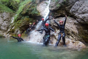 Z Bovec: Podstawowe doświadczenie kanioningowe Sušec ze zdjęciami