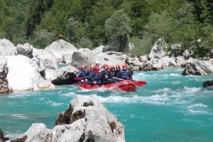 Из Бовца: бюджетный утренний рафтинг по реке Соча