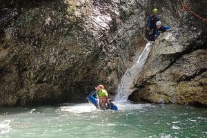 De Bovec: Família Hakuna Matata Canyoning