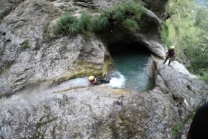 Каньонинг в долине реки Соча: тур на полдня из Бовеца
