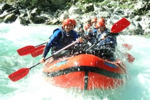 Depuis Bovec : rafting premium sur la Soča/forfait photo disponible
