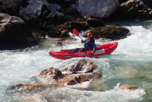 Von Bovec aus: Wildwasser-Kajakfahren auf der Soča