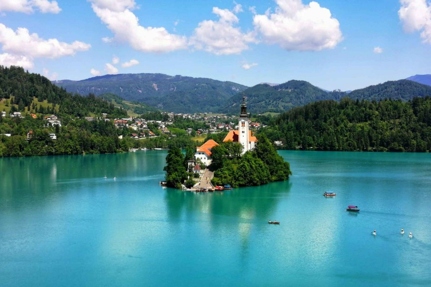 Depuis Ljubljana : Lac de Bled, grotte de Postojna et château de Predjama