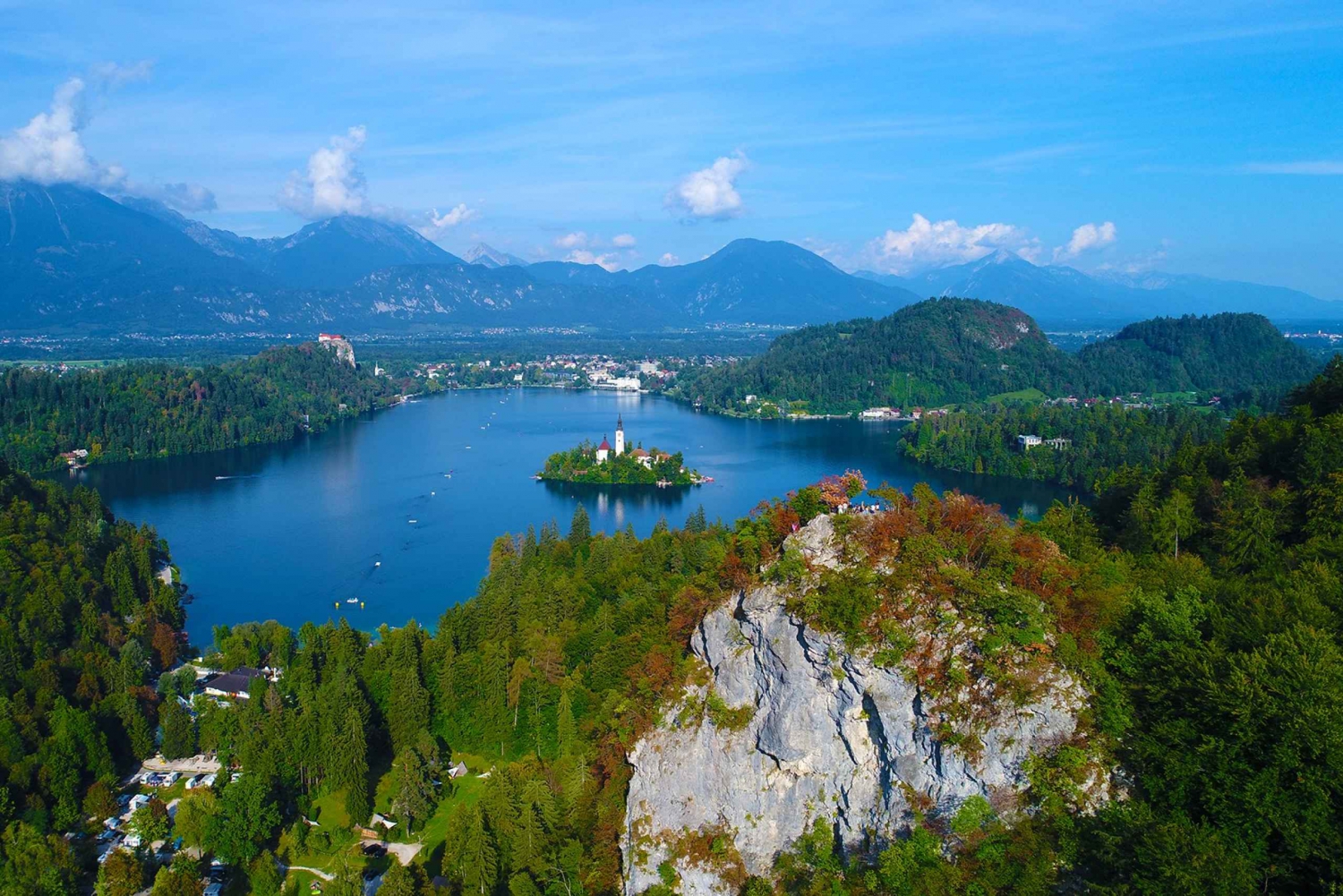 Ljubljanasta: Bled-järven veneretki ja linna opastettu päiväretki