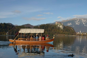 From Ljubljana: Lake Bled Boat Ride & Castle Guided Day Trip