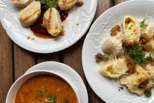 Ljubljanasta: Logarin laakso ja Solčavan panoraamatie.