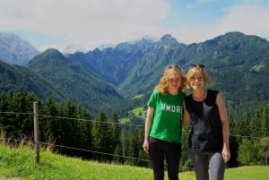 Ljubljanasta: Logarin laakso ja Solčavan panoraamatie.