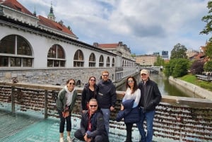 Vanuit Zagreb: Dagtrip Ljubljana en het meer van Bled per minibus
