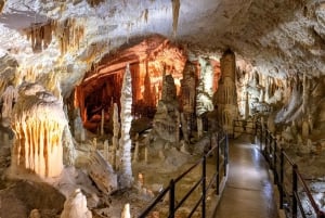 Desde Zagreb: Excursión de un día a Liubliana y la cueva de Postojna