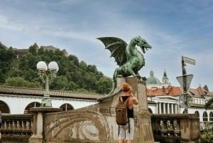 Vanuit Zagreb: Ljubljana, Postojna Grot & Predjama Kasteeltour