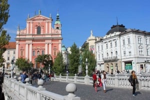 Koko päivän yksityinen Slovenian parhaat nähtävyydet -kierros Zagrebista käsin