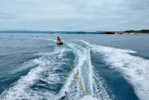 Izola: giro in banana boat per gruppi con divertimento, velocità e spruzzi