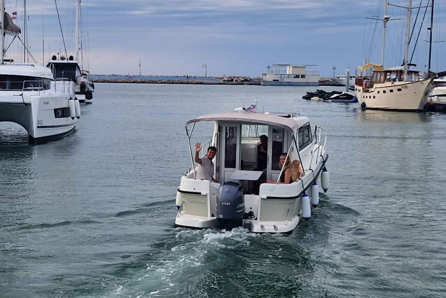 Izola: rejs wycieczkowy łodzią do Strunjan i Piranu z napojami