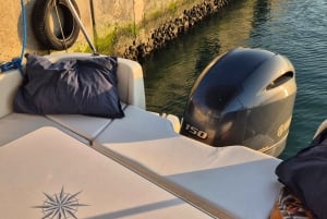Izola: passeio de barco particular a Strunjan e Piran com bebidas