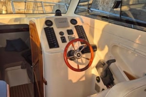 Izola: passeio de barco particular a Strunjan e Piran com bebidas