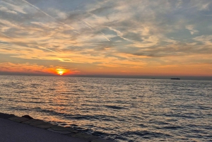 Isola: corsa al tramonto lungo la costa fino a Capodistria con omaggio locale