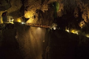 Lipica stuteri och Škocjan-grottorna från Trieste
