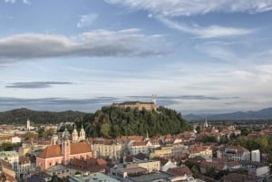 Ljubljana: Castle Entry Ticket with Optional Funicular Ride
