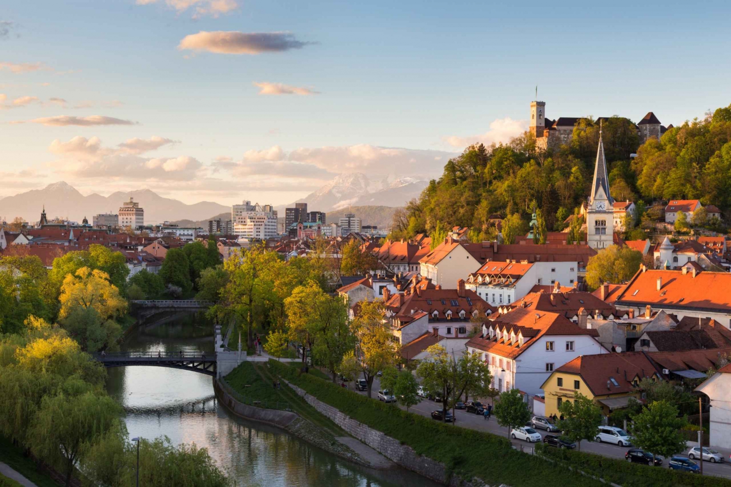 Ljubljana : Chasse au trésor autoguidée et visite guidée des points forts